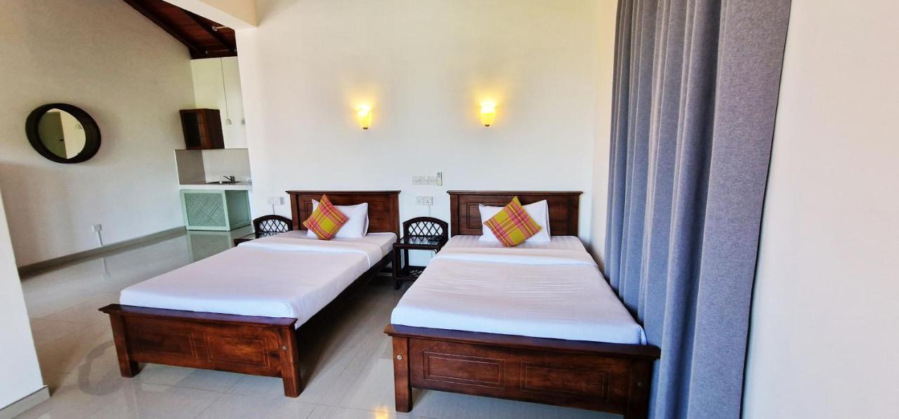Hotel Chill Hill Hikkaduwa Extérieur photo