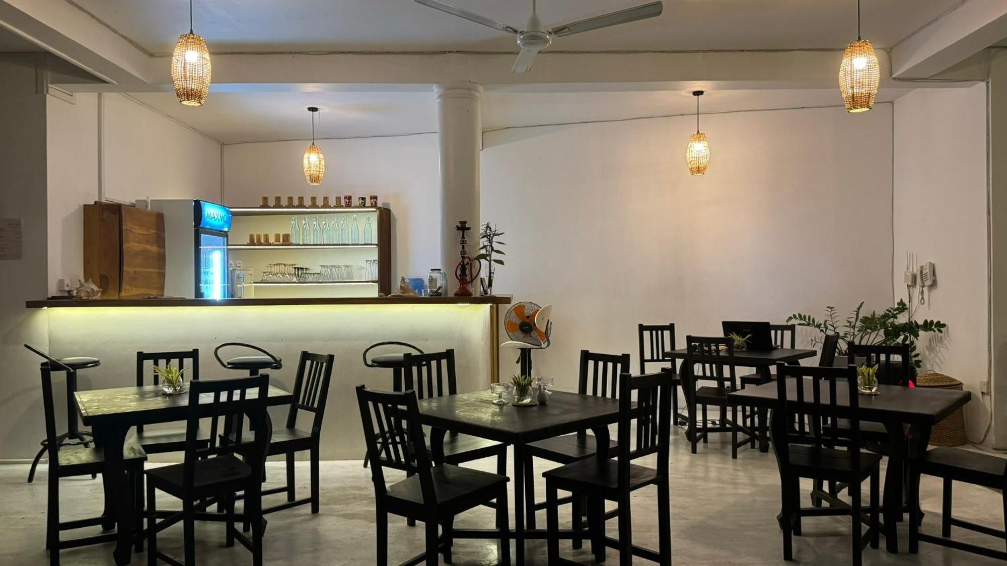 Hotel Chill Hill Hikkaduwa Extérieur photo